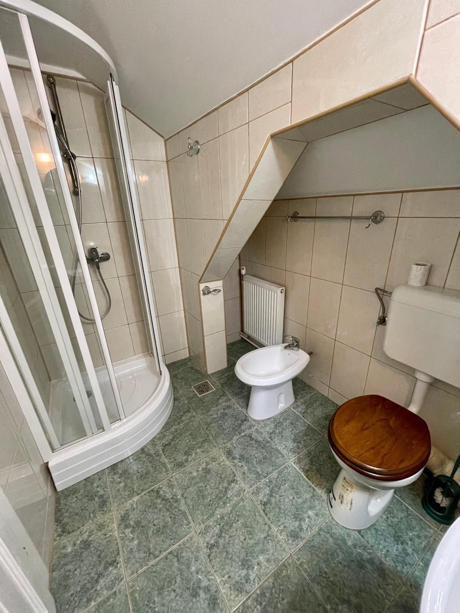 Casa Fenyves Vendeghaz Hotell BaileTusnad Eksteriør bilde